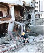1999 L'OTAN atempta contra l'ambaixada xinesa a Belgrad amb tres míssils