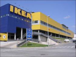Els magatzems que Ikea té a Badalona
