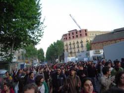 Centenars de persones es van mobilitzar per denunciar el desallotjament