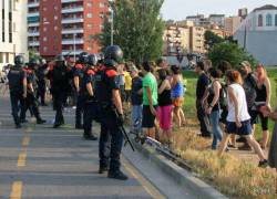 Els Mossos impedint una concentració de suport als detinguts de Lleida