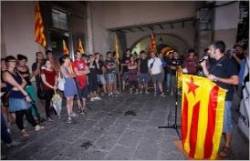 Jordi Navarro intervenint a l'acte polític d'Arran