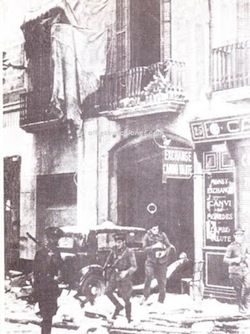 Forces de l'èxèrcit espanyol assaltant el local del CADCI