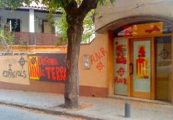 La seu d'ERC a Cerdanyola, amb pintades feixistes