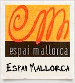 Espai Mallorca, que durant aquests anys ha portat a terme un fantàstic treball de promoció de la cultura popular catalana, i que enguany ha patit la clausura del seu espai a Barcelona a causa de pressions polítiques.