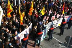 Protesta contra la inaguració del TAV a Girona