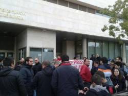 Concentració de suport davant el jutjat a València