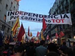 La marxa al seu pas pel carrer Pelai "independència per canviar-ho tot"
