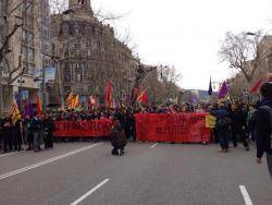 Manifestació d'estudiants de Secundària pel passeig de Gràcia de Barcelona