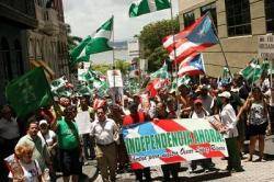 Ahir diumenge, diverses organitzacions independentistes van manifestar-se per l'autodeterminació de l'illa 