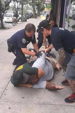 Eric Garner va morir estrangulat per la policia de Nova York