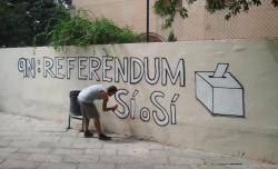 Mural pintat a Cerdanyola a favor del Referèndum i del Sí-Sí, i esborrat l'endemà amb tota celeritat per l'ajuntament