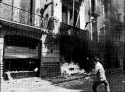 L'Onze de Setembre de 1984 es produeixen estralls contra la façana de ledifici de la Hidroelèctrica de Catalunya  (amb el llençament de dos còctels Molotov) després de produir-se la primera detenció de la Diada (que finalitzarà amb 18 detinguts)