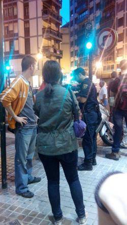 Nou persones foren identificades arbitràriament per la Policia espanyola