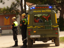 Desplegament militar a Sarrià de Ter (fotografia:llibertat.cat)