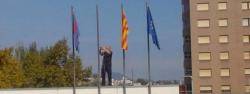 La comissaria de la Policia Local de Mataró sense la bandera espanyola