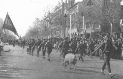 El 26 de gener de 1939 les tropes franquistes ocupen la ciutat de Barcelona (legionaris poc abans d'ocupar la Generalitat i l'Ajuntament))