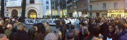 Protestes de tota mena contra el govern de García Albiol a la plaça de la Vila de Badalona