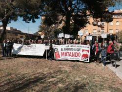 Afectats per l'amiant es manifesten a Viladecans