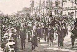 Desfilada dels recentment creats Somentents barcelonins el 12-1-1919 impulsats per la Lliga Regionalista i els dinàstics catalans.