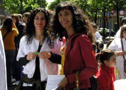Lola Gutíerrez, a la dreta de la imatge, té un llarg historial  en la lluita pels drets socials