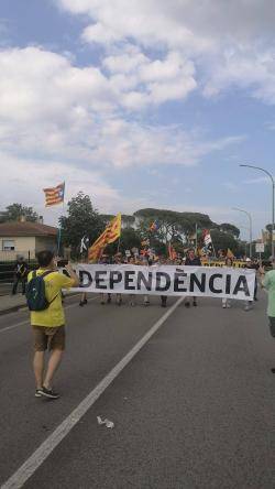 Manifestació contra l'entrega dels premis Princesa de Girona i la presència de Felipe VI i Leonor al golf de Caldes de Malavella (05/07/2023).