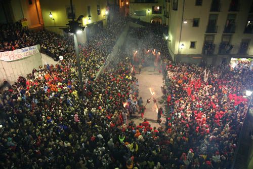 Més de 10.000 persones es manifesten a Berga en suport a la cultura popular i tradicional