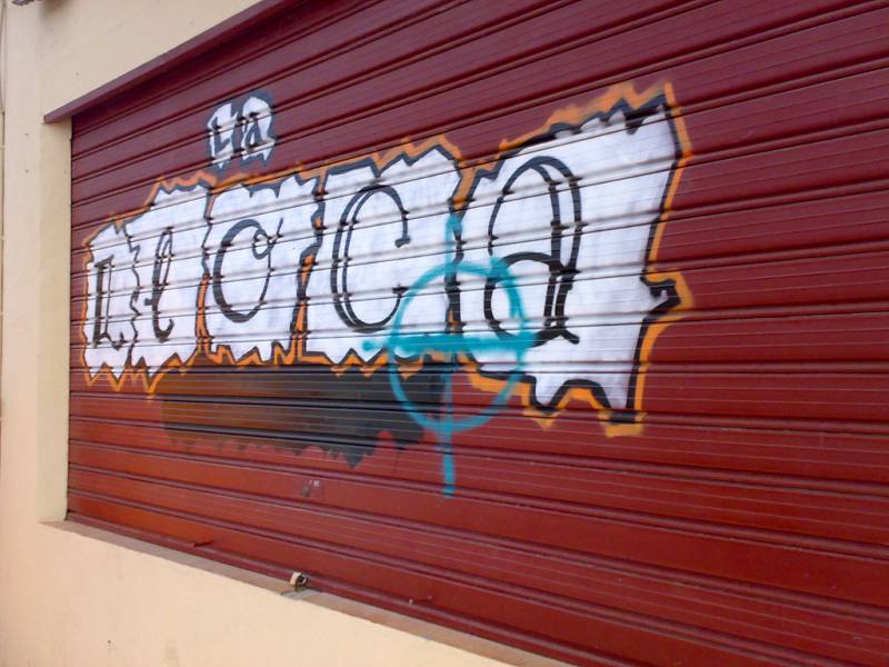 Atac neonazi al Centre Social "La Lloca" de Canals