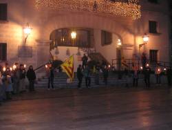 Èxit de participació a la primera Marxa de Torxes pel dret a decidir