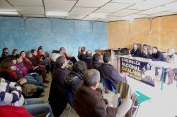 Mig centenar de persones participen en la constitució de 