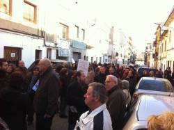 La mobilizació solidària atura un desnonament a Mataró