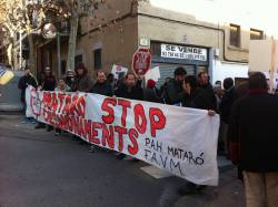 La mobilizació solidària atura un desnonament a Mataró