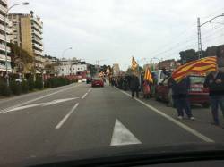 Més d'un miler de vehicles participen en la caravana per la independència al Maresme