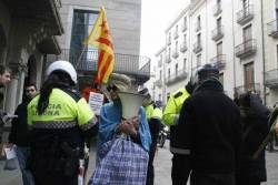 La policia identifica la comitiva reial