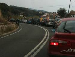 Més d'un miler de vehicles participen en la caravana per la independència al Maresme