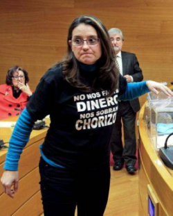 Mónica Oltra amb la polèmica samarreta