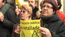 La comunitat educativa es concentra a Barcelona contra les retallades