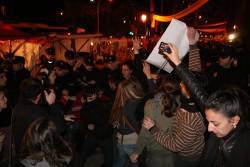 Repressió policial a la xiulada per reivindicar el català a les Illes