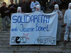 Pancarta del SEPC: "Solidaritat amb Jaume Bonet"