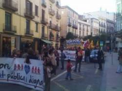 Gairebé 500 persones es manifesten a les portes del congrés del CDC a Reus