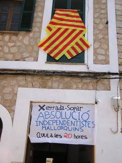 El Casal La Victòria senllaça pel català!