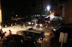 Una desena de vehicles policials han ocupat la Plaça Sant Domènec
