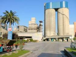 Denuncien que la Uniland dels Monjos cremarà més residus pel tancament de la planta de Vallcarca