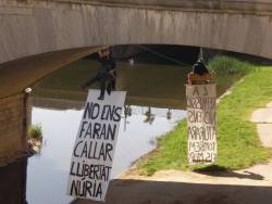 Acció de suport a Núria Pórtulas a la ciutat de Girona
