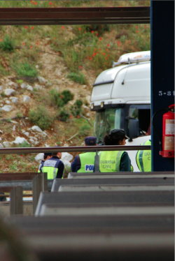 Policia espanyola i Guàrdia Civil a La Jonquera