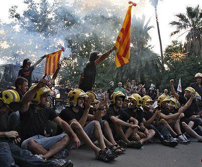 Protestes dels Bombers durant la darrera vaga general (autor foto: "Fotomovimiento")