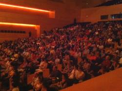 L'Auditori de Girona es va emplenar per veure el documental