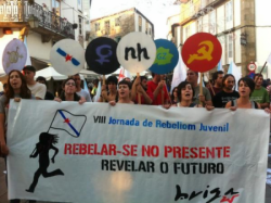 Manifestació de BRIGA pels carrers de Compestela