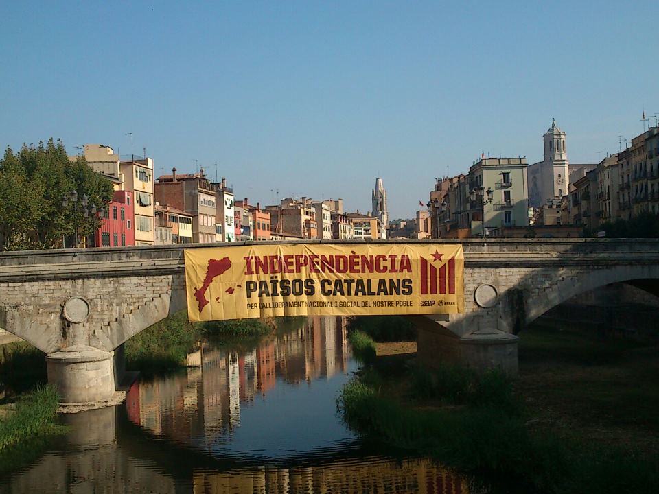 Capçalera de la manifestació de Girona