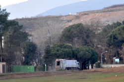 L'abocador es troba a menys d?un quilòmetre del nucli urbà.