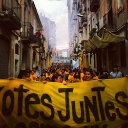 Manifestació amb la participació de les associacions veïnals i populars de Sants